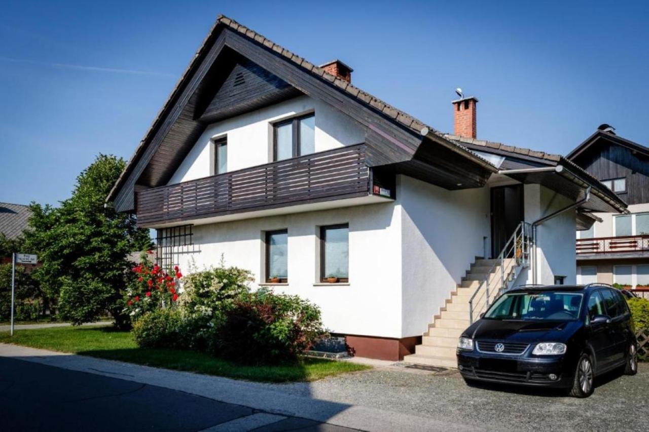 Cosy & Spacious Apt. Benc Zirovnica ภายนอก รูปภาพ