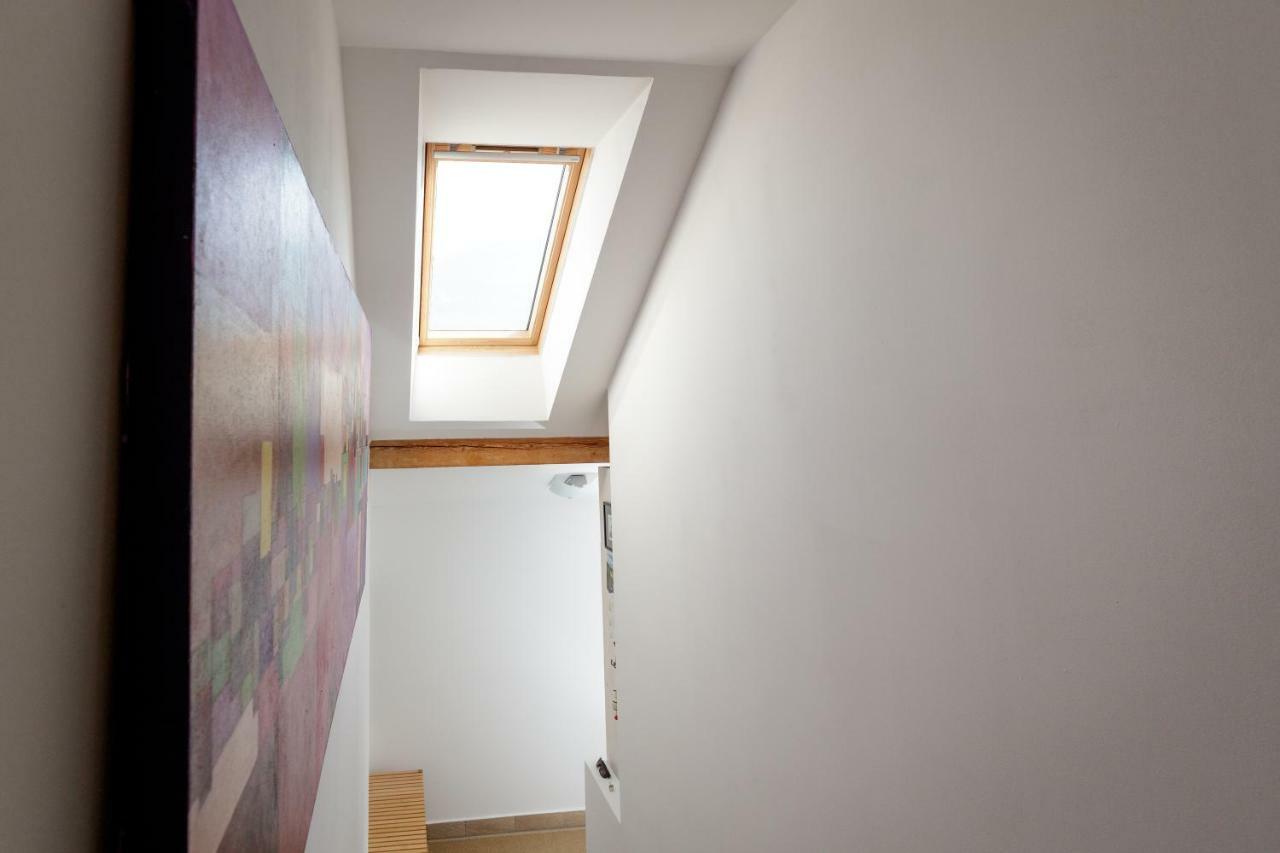 Cosy & Spacious Apt. Benc Zirovnica ภายนอก รูปภาพ